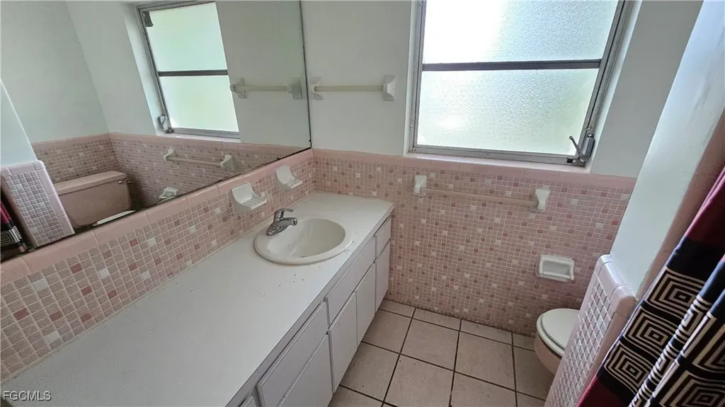 1932 SE 31st Terrace Cape Coral FL 33904