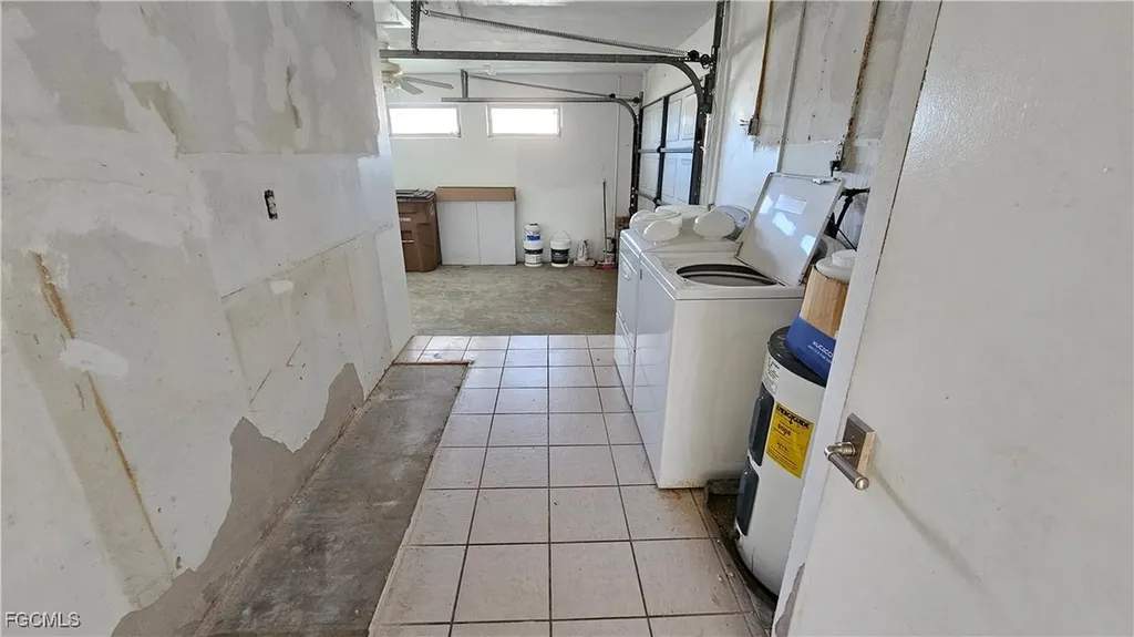 1932 SE 31st Terrace Cape Coral FL 33904