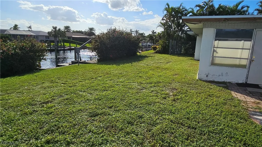 1932 SE 31st Terrace Cape Coral FL 33904