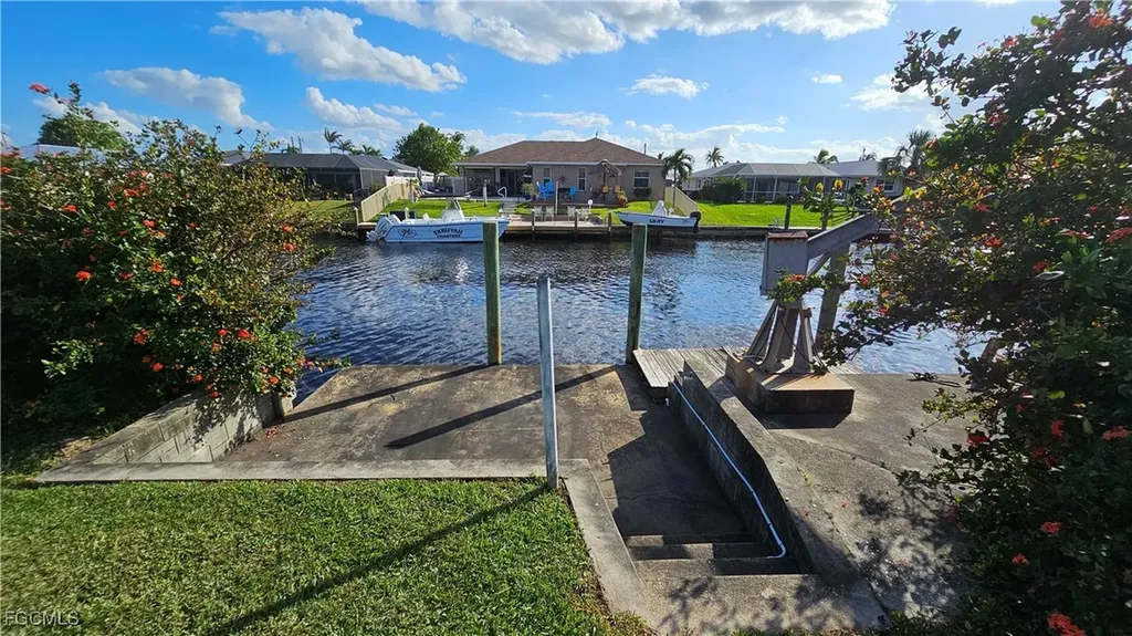 1932 SE 31st Terrace Cape Coral FL 33904