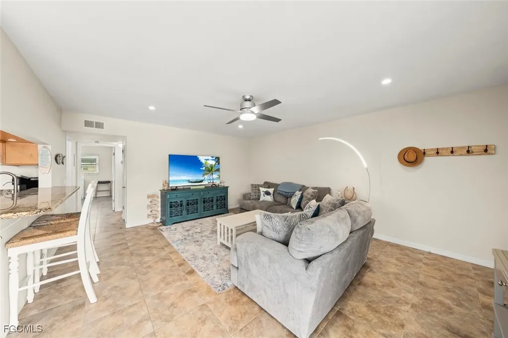 601 Periwinkle Way Sanibel FL 33957