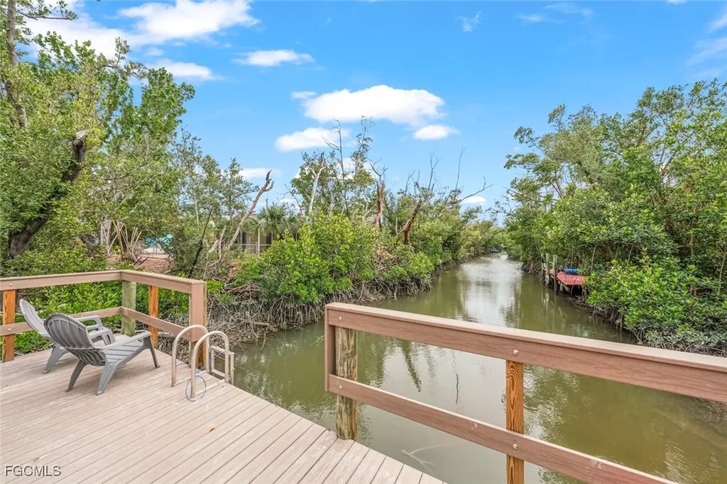 601 Periwinkle Way Sanibel FL 33957