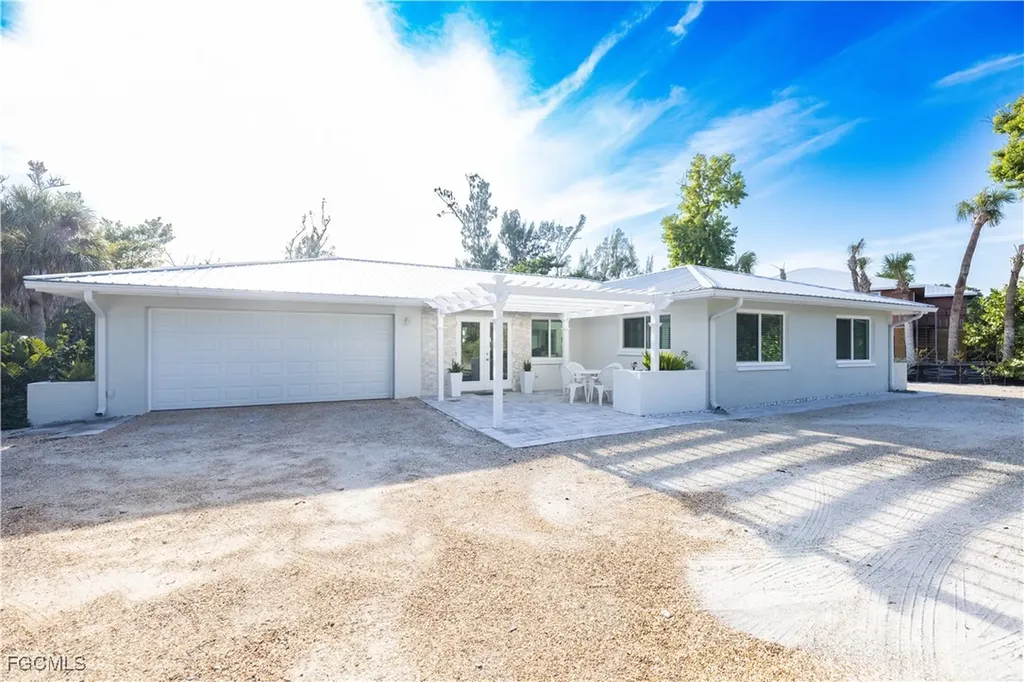 4639 Brainard Bayou Road Sanibel FL 33957
