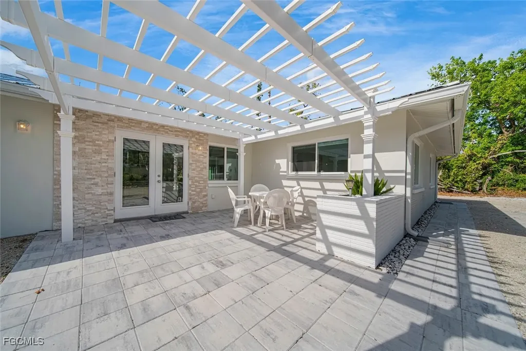4639 Brainard Bayou Road Sanibel FL 33957