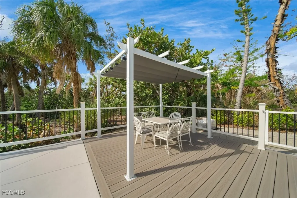 4639 Brainard Bayou Road Sanibel FL 33957