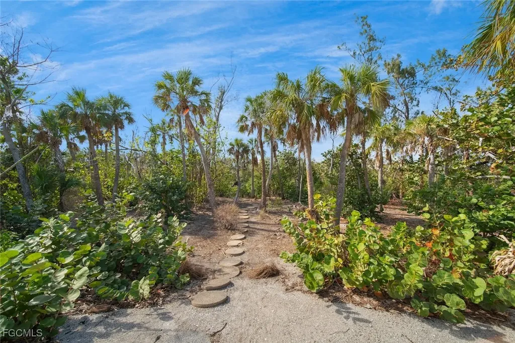 4639 Brainard Bayou Road Sanibel FL 33957
