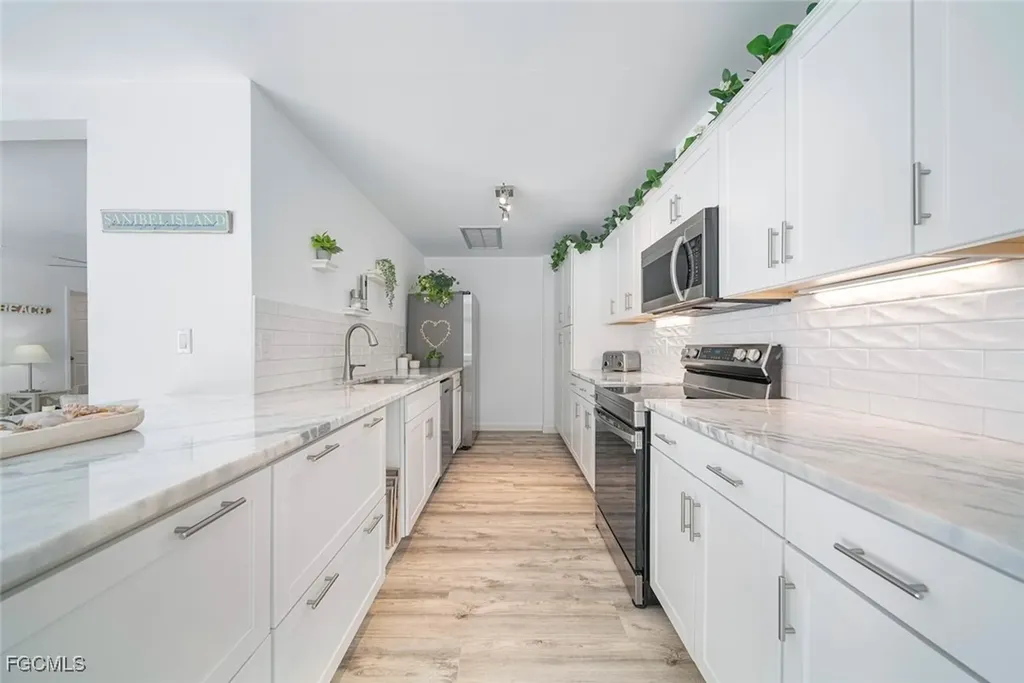 4639 Brainard Bayou Road Sanibel FL 33957