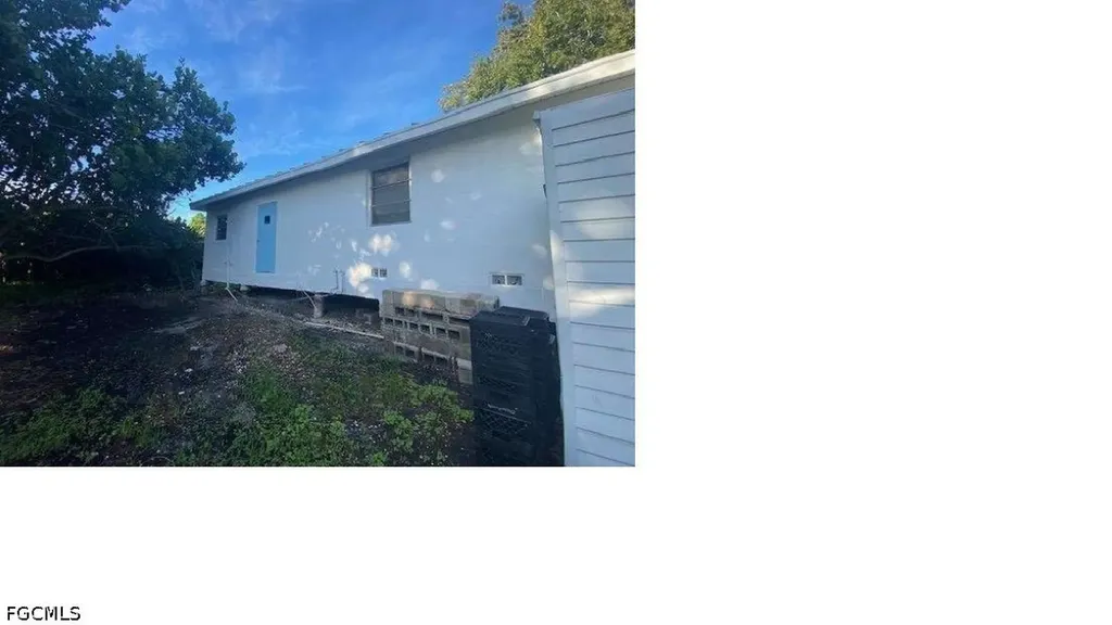 255 SE 4th Avenue South Bay FL 33493