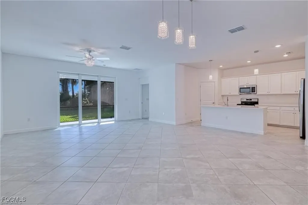 9146 Leatherwood Loop Lehigh Acres FL 33936