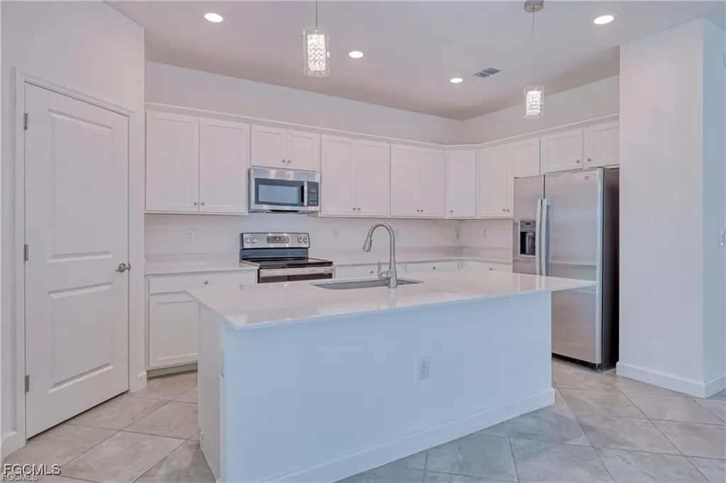 9146 Leatherwood Loop Lehigh Acres FL 33936