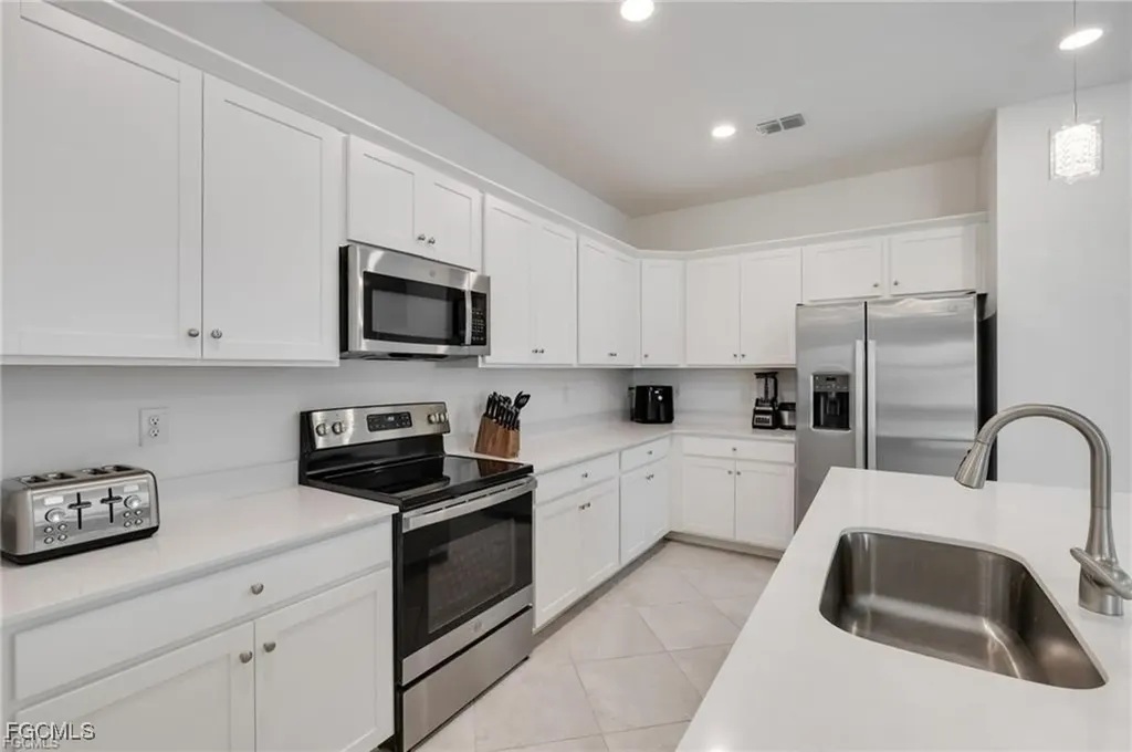 9146 Leatherwood Loop Lehigh Acres FL 33936