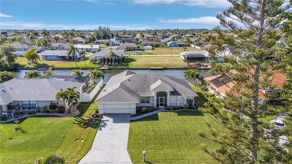 1230 SW 4th Avenue Cape Coral FL 33991