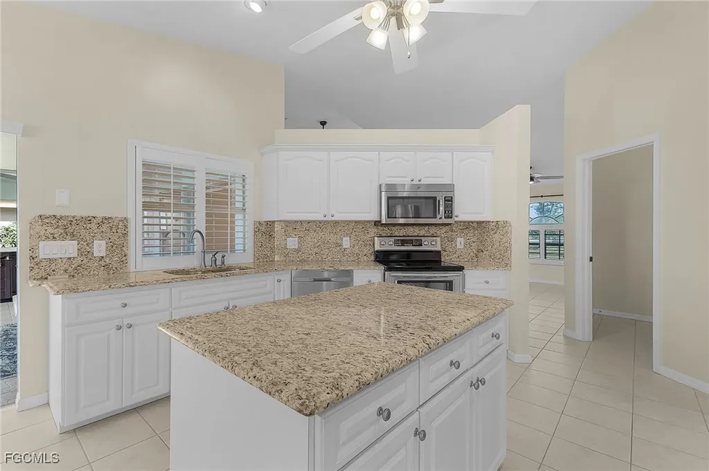 1230 SW 4th Avenue Cape Coral FL 33991