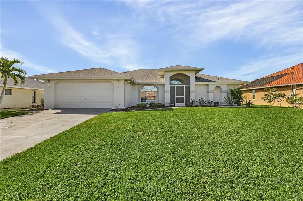 1230 SW 4th Avenue Cape Coral FL 33991