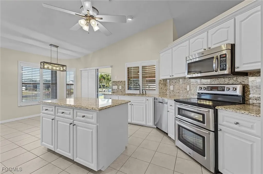 1230 SW 4th Avenue Cape Coral FL 33991