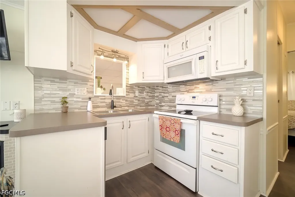 16331 Hermit Thrush Lane Fort Myers FL 33908