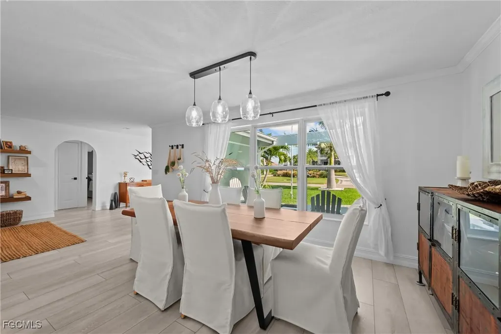 3506 SE 22nd Place Cape Coral FL 33904