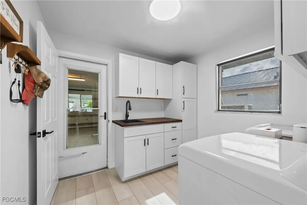 3506 SE 22nd Place Cape Coral FL 33904