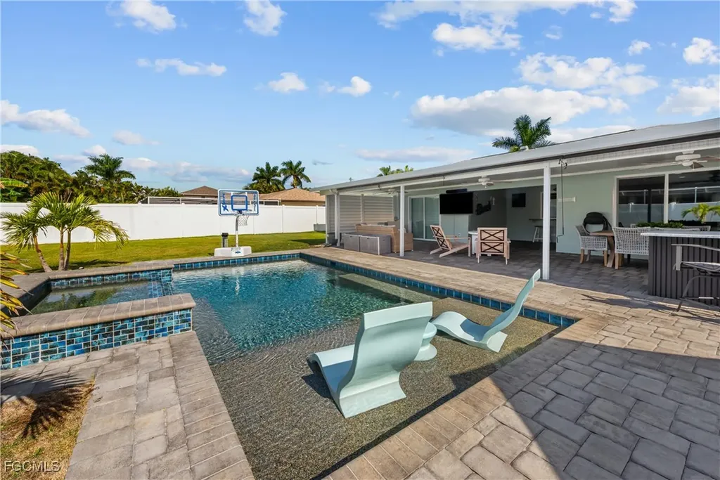 3506 SE 22nd Place Cape Coral FL 33904