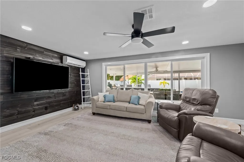 3506 SE 22nd Place Cape Coral FL 33904