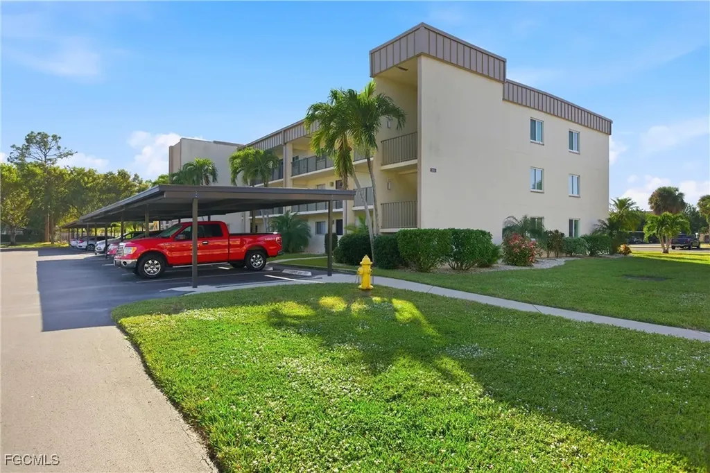 2111 Barkeley Lane Fort Myers FL 33907