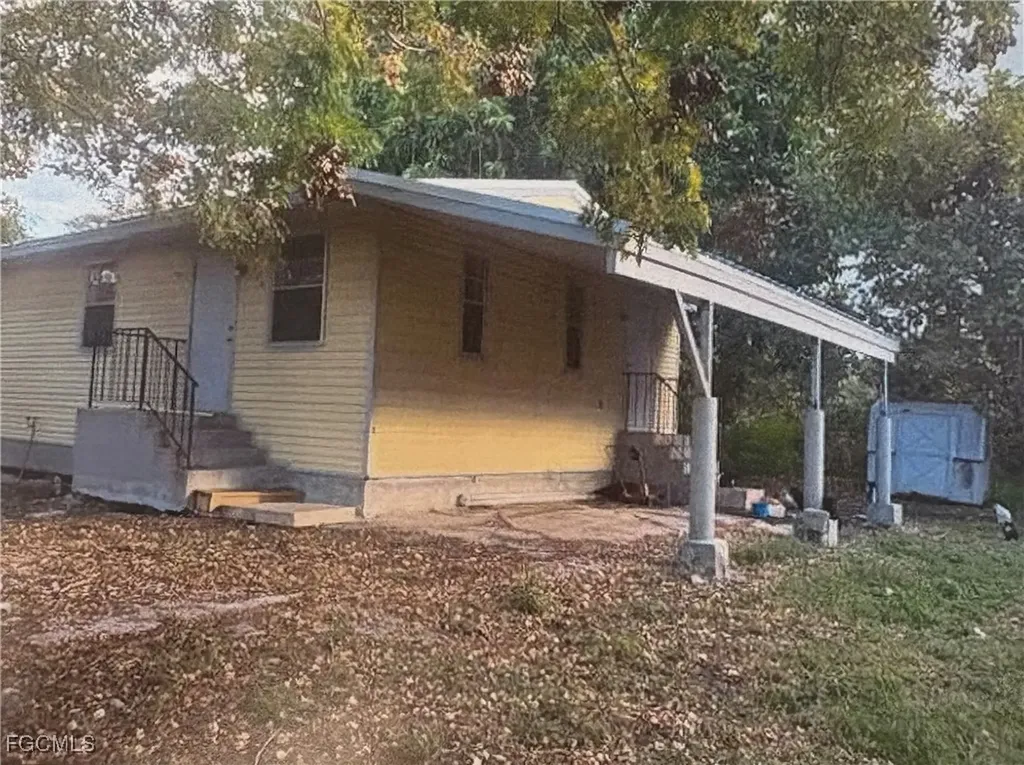 420 SE 1st Street South Bay FL 33493