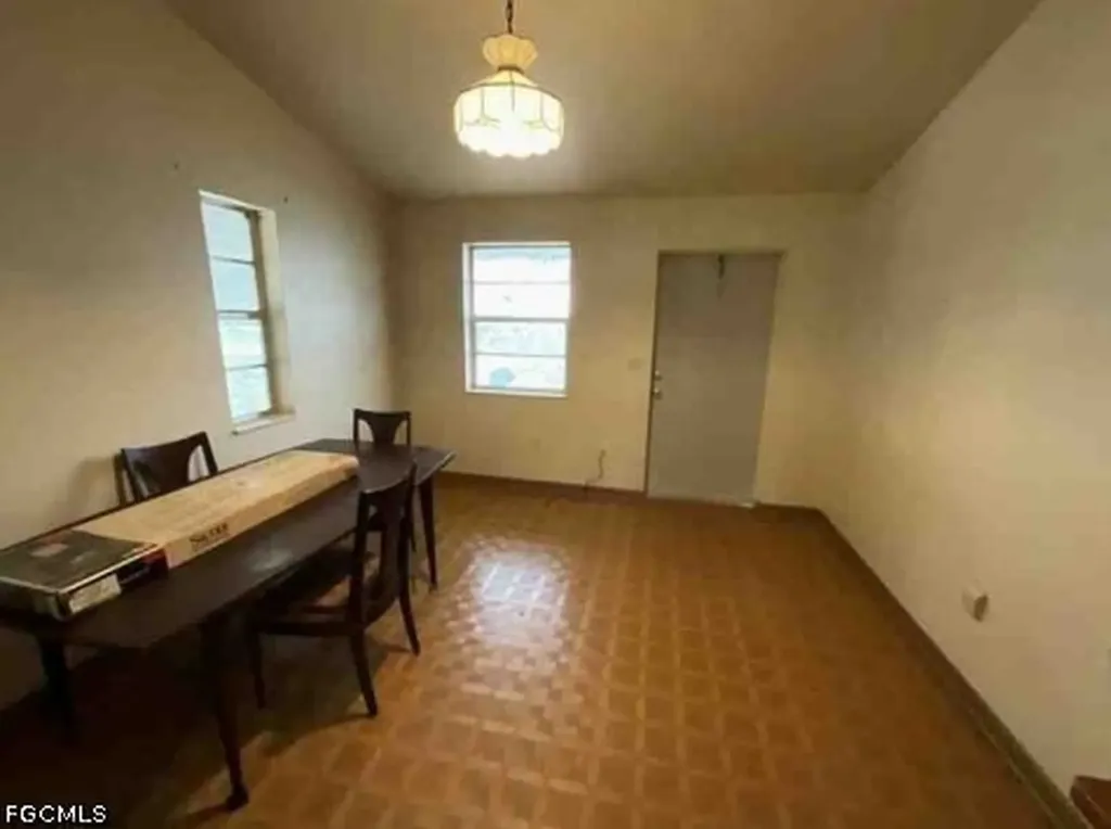 420 SE 1st Street South Bay FL 33493