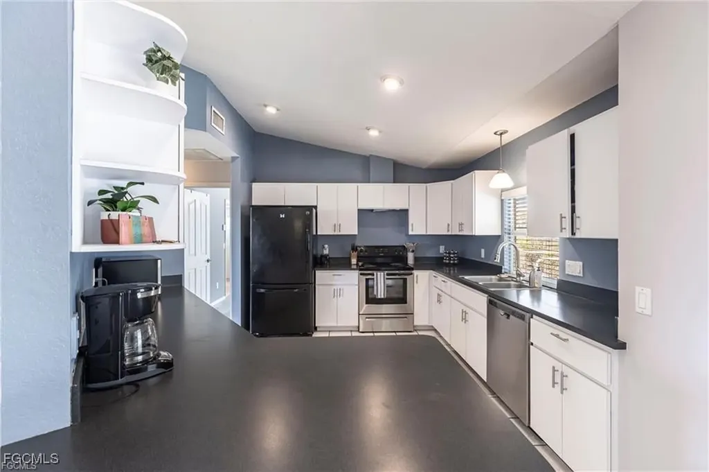 209 NW 20th Avenue Cape Coral FL 33993
