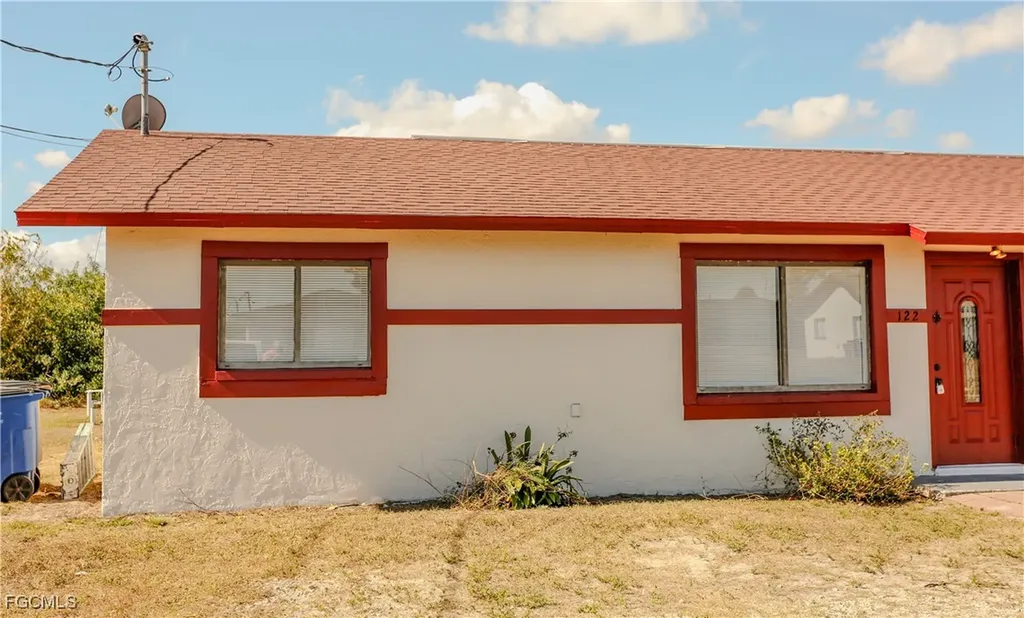 122 Gordon Avenue S Lehigh Acres FL 33973