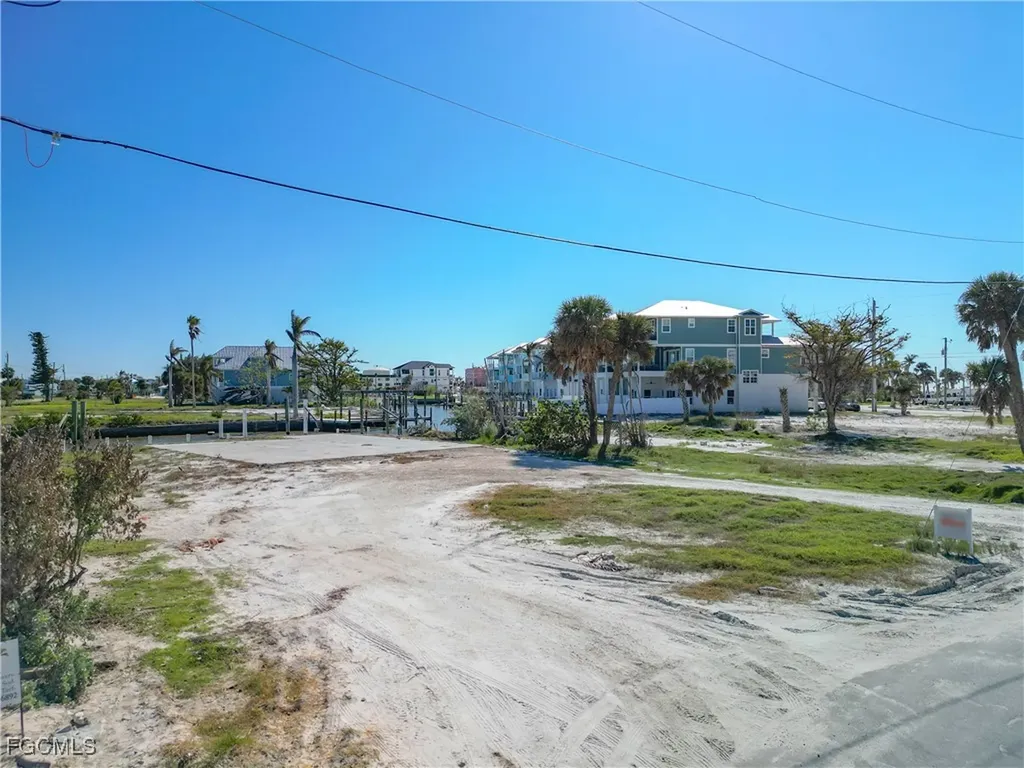 581 Carlos Circle Fort Myers Beach FL 33931