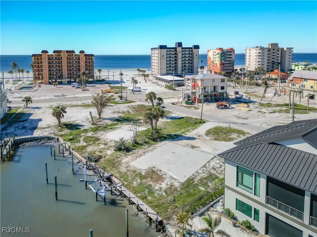 581 Carlos Circle Fort Myers Beach FL 33931