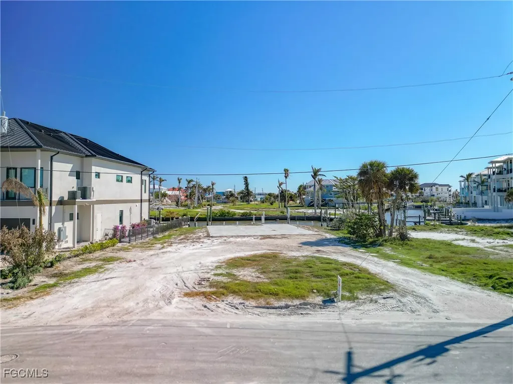 581 Carlos Circle Fort Myers Beach FL 33931
