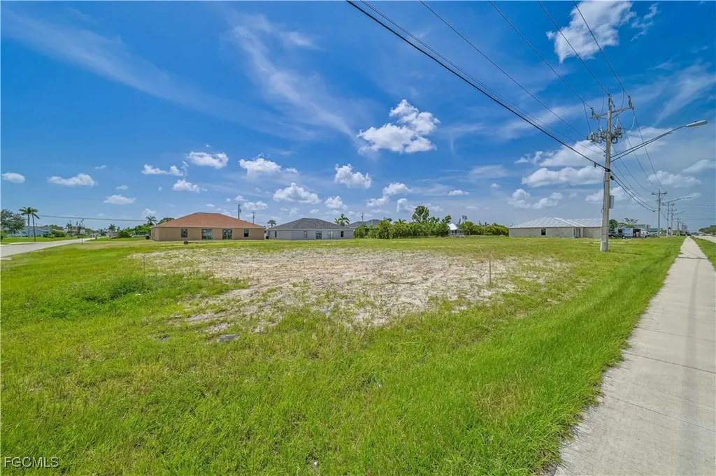 2916 Skyline Boulevard Cape Coral FL 33914