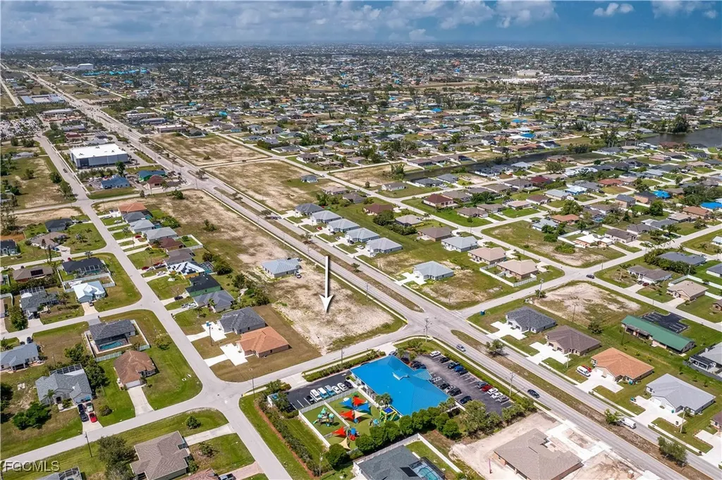 2916 Skyline Boulevard Cape Coral FL 33914