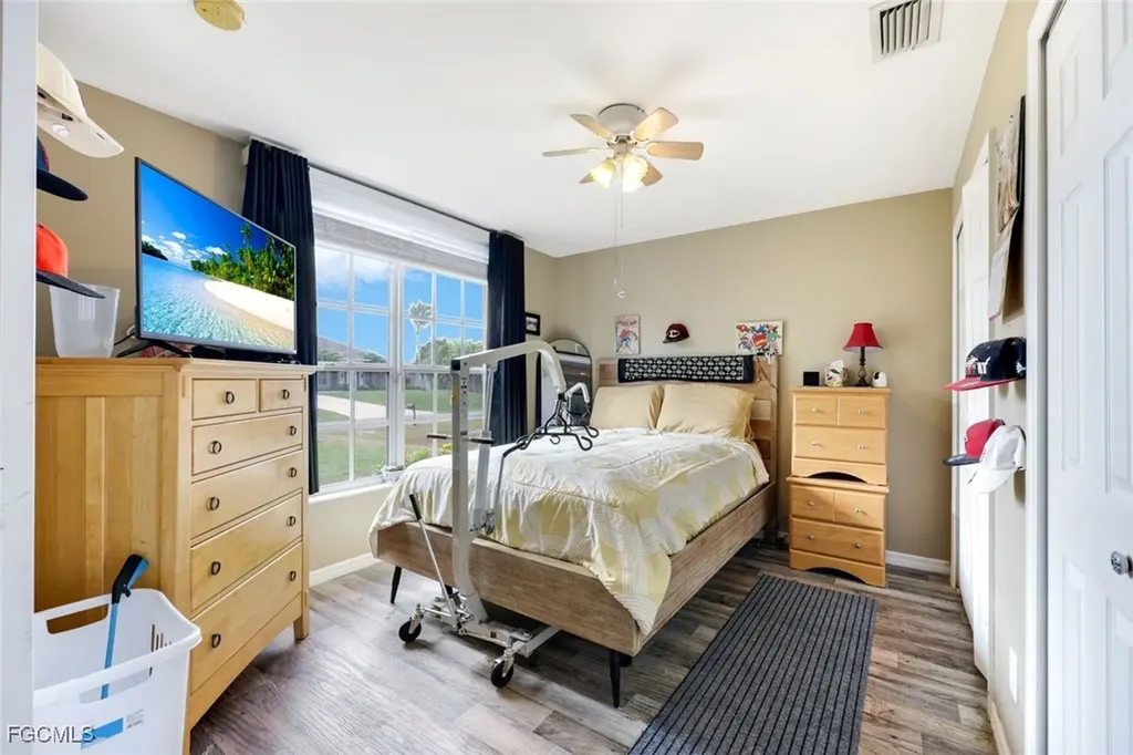 2427 NW 25th Street Cape Coral FL 33993