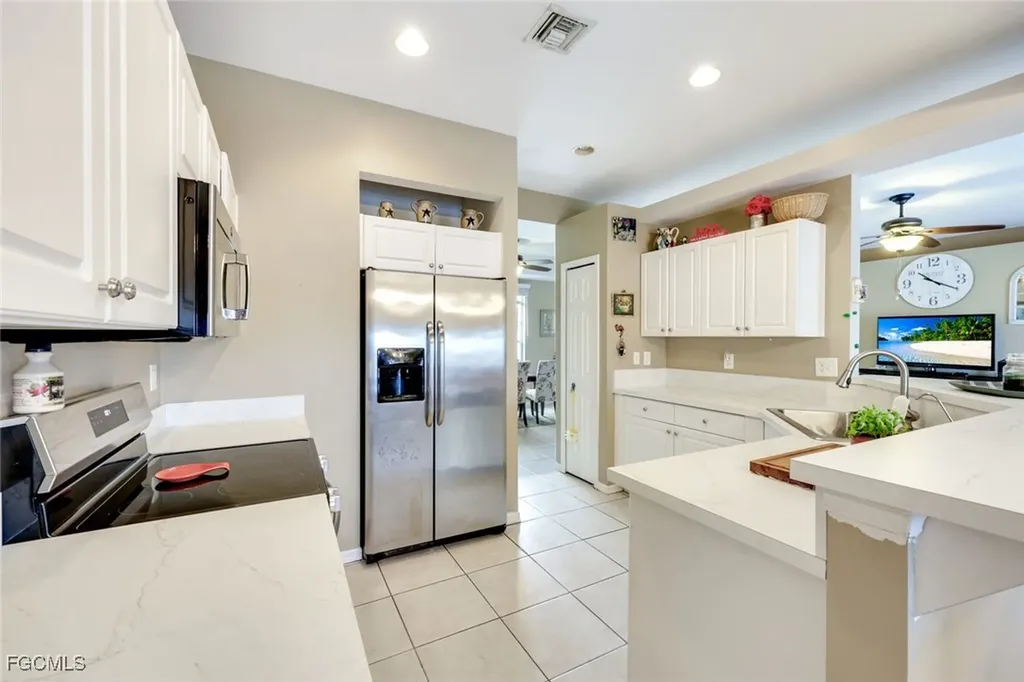 2427 NW 25th Street Cape Coral FL 33993
