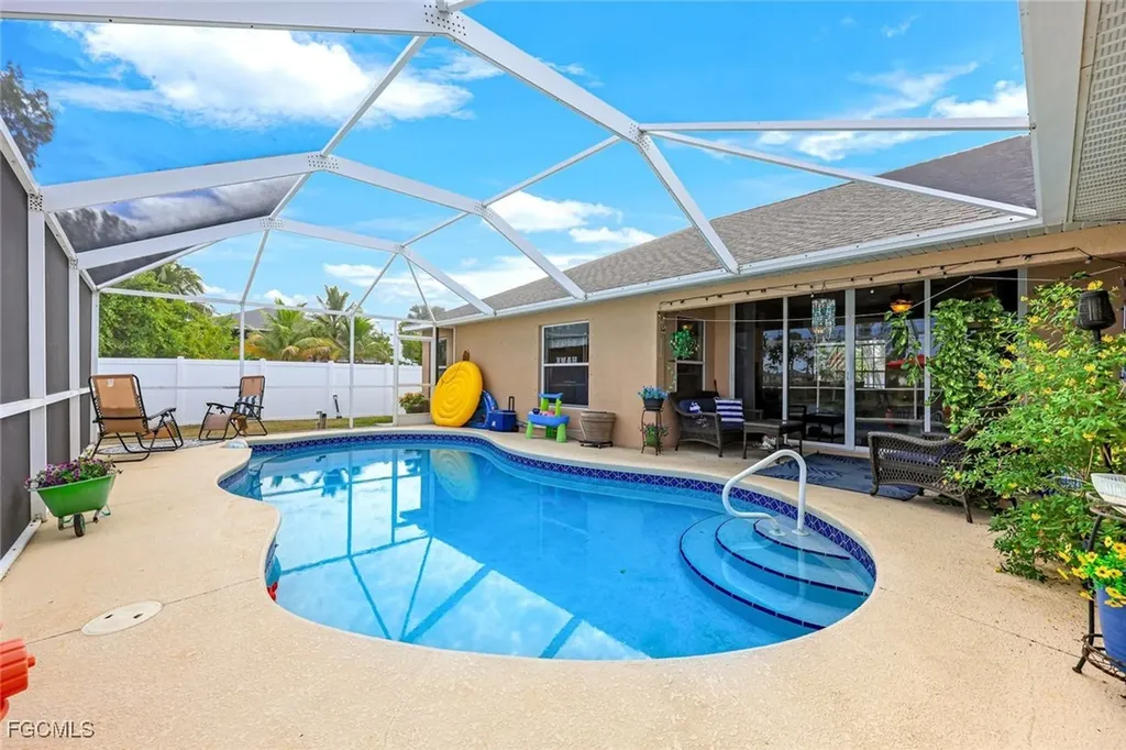 2427 NW 25th Street Cape Coral FL 33993