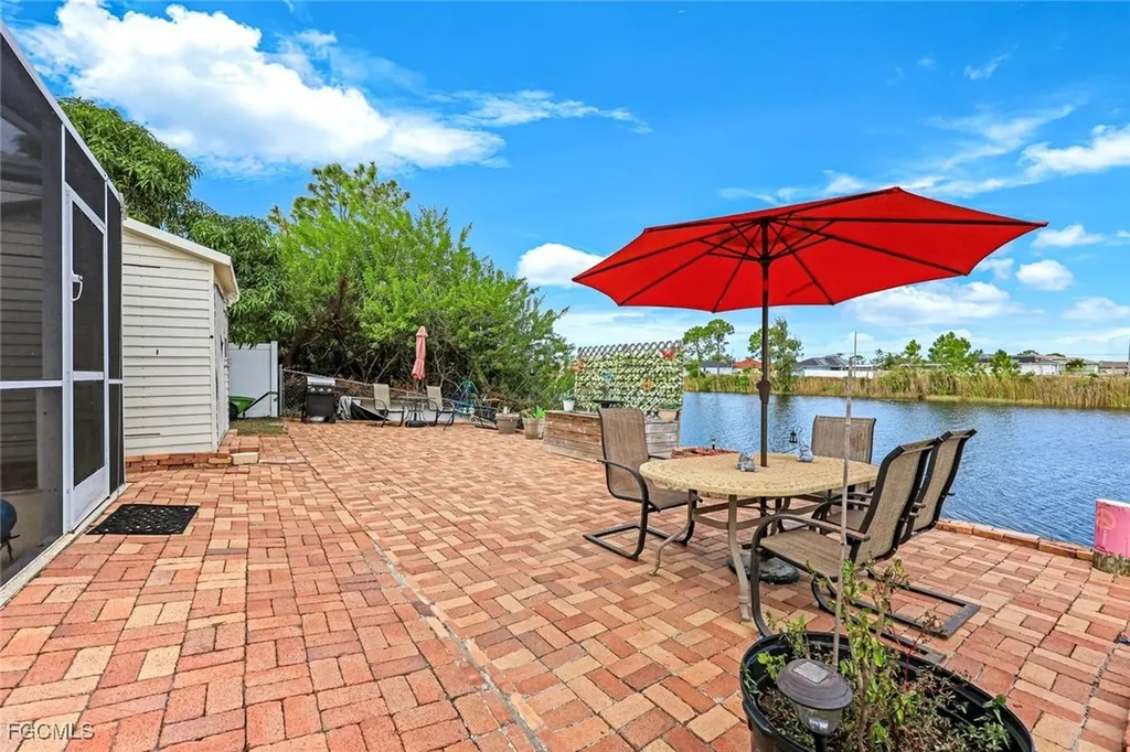 2427 NW 25th Street Cape Coral FL 33993
