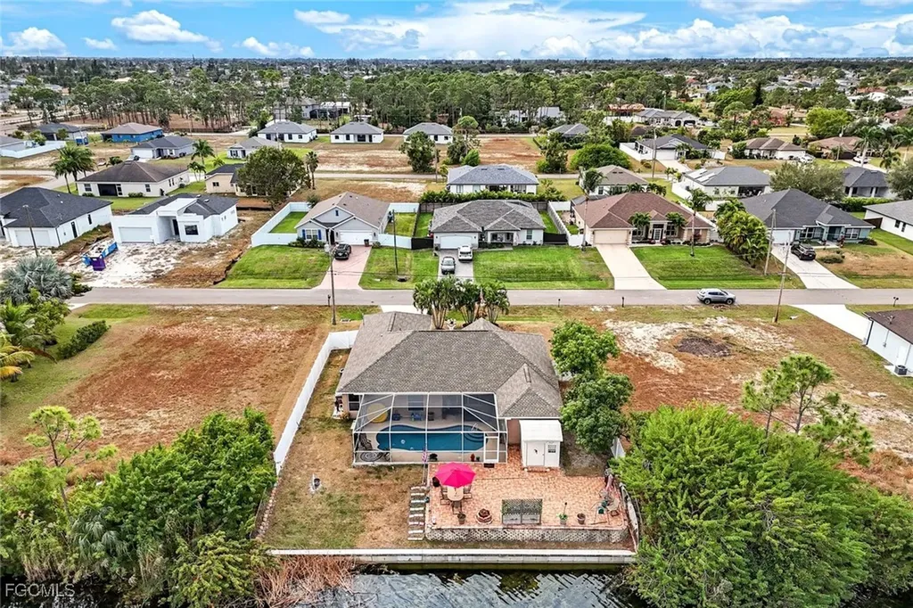 2427 NW 25th Street Cape Coral FL 33993