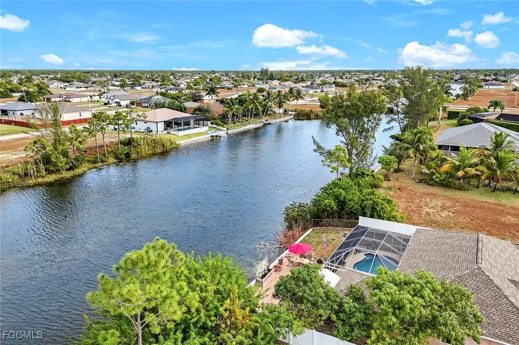 2427 NW 25th Street Cape Coral FL 33993