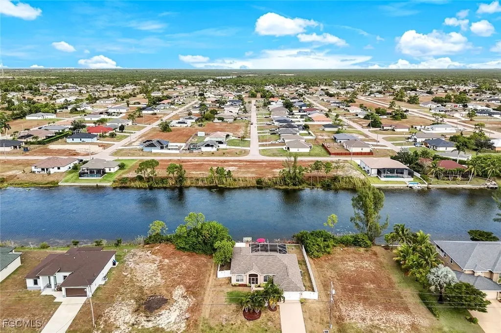 2427 NW 25th Street Cape Coral FL 33993