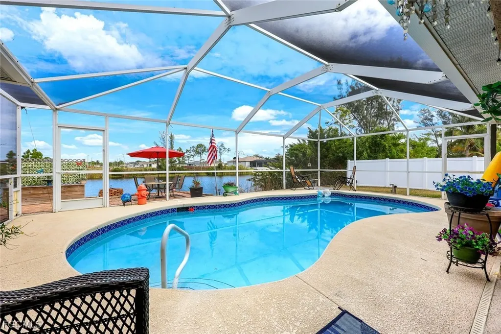 2427 NW 25th Street Cape Coral FL 33993
