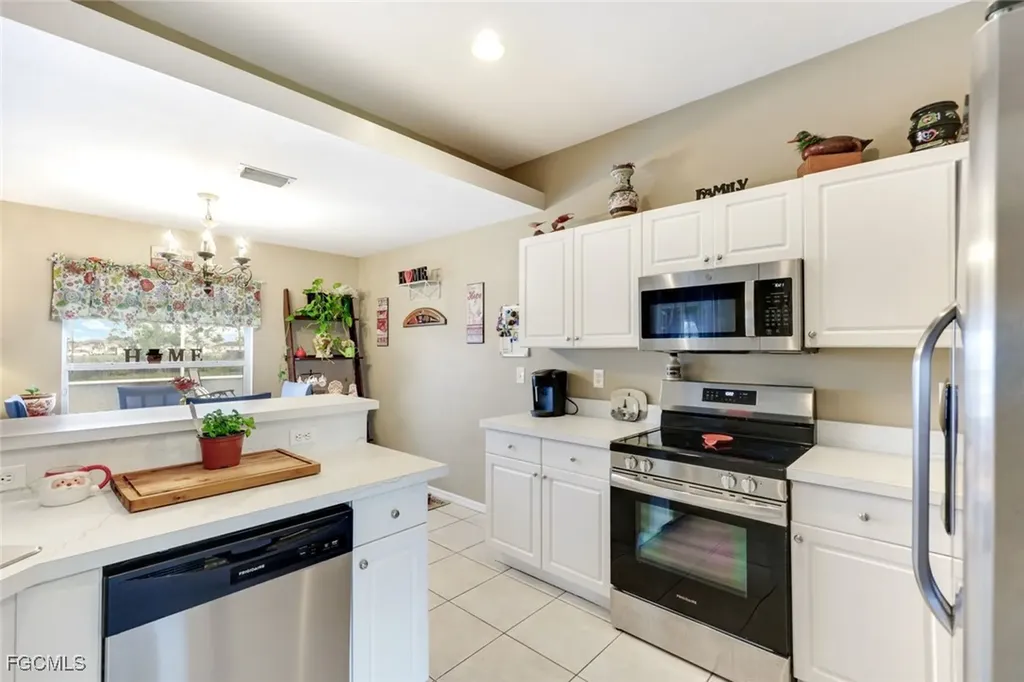 2427 NW 25th Street Cape Coral FL 33993