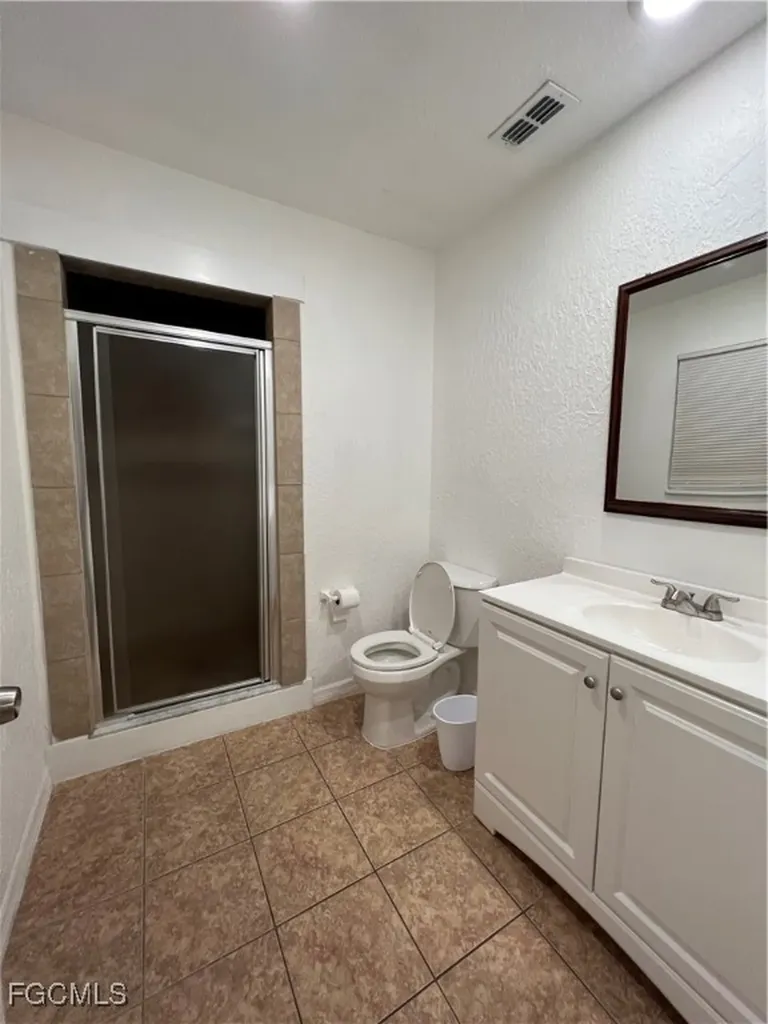 3923 SE 12th Avenue Cape Coral FL 33904