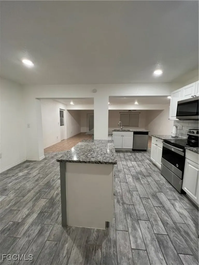 3923 SE 12th Avenue Cape Coral FL 33904