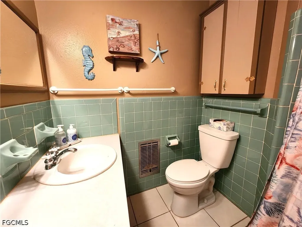 151 Emmett Avenue NE Port Charlotte FL 33952