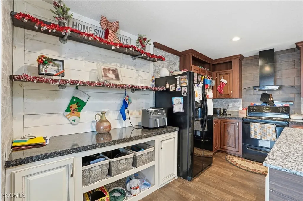 2491 Farrance Court North Fort Myers FL 33917