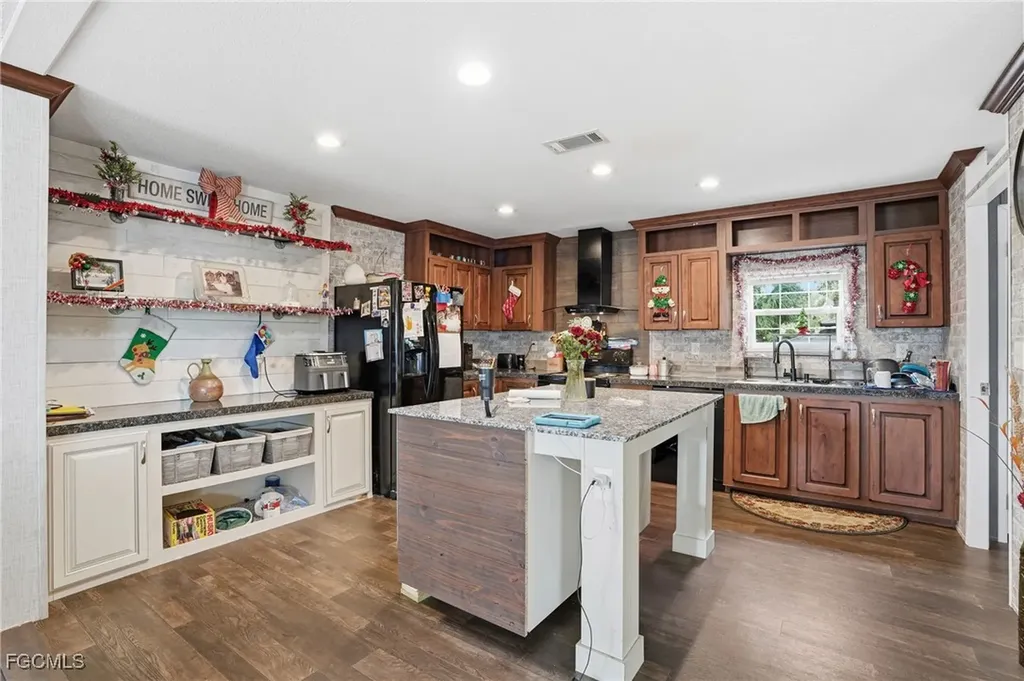 2491 Farrance Court North Fort Myers FL 33917