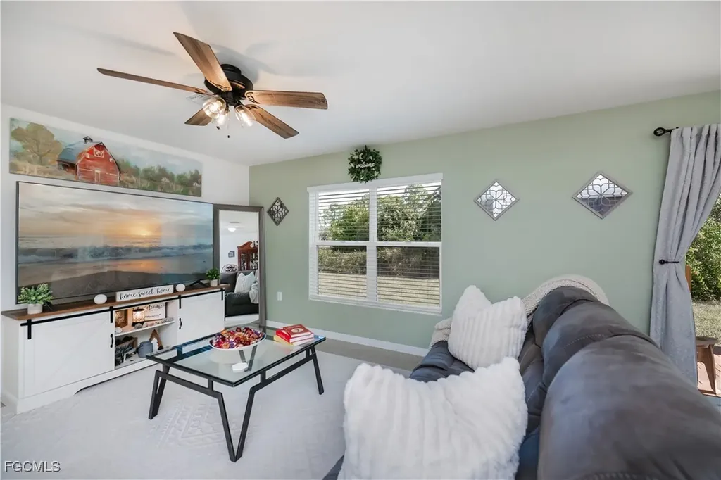 6058 S Moss Circle Labelle FL 33935