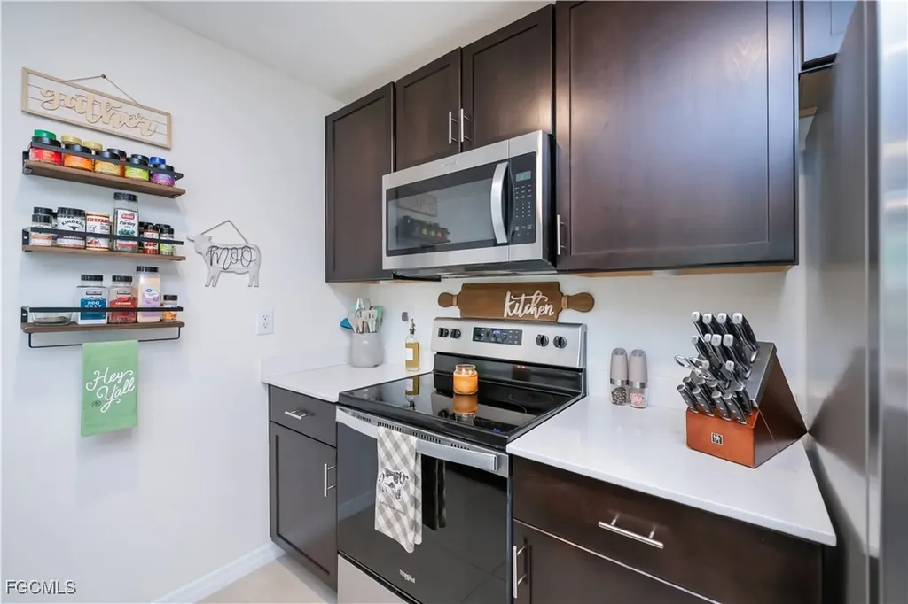6058 S Moss Circle Labelle FL 33935